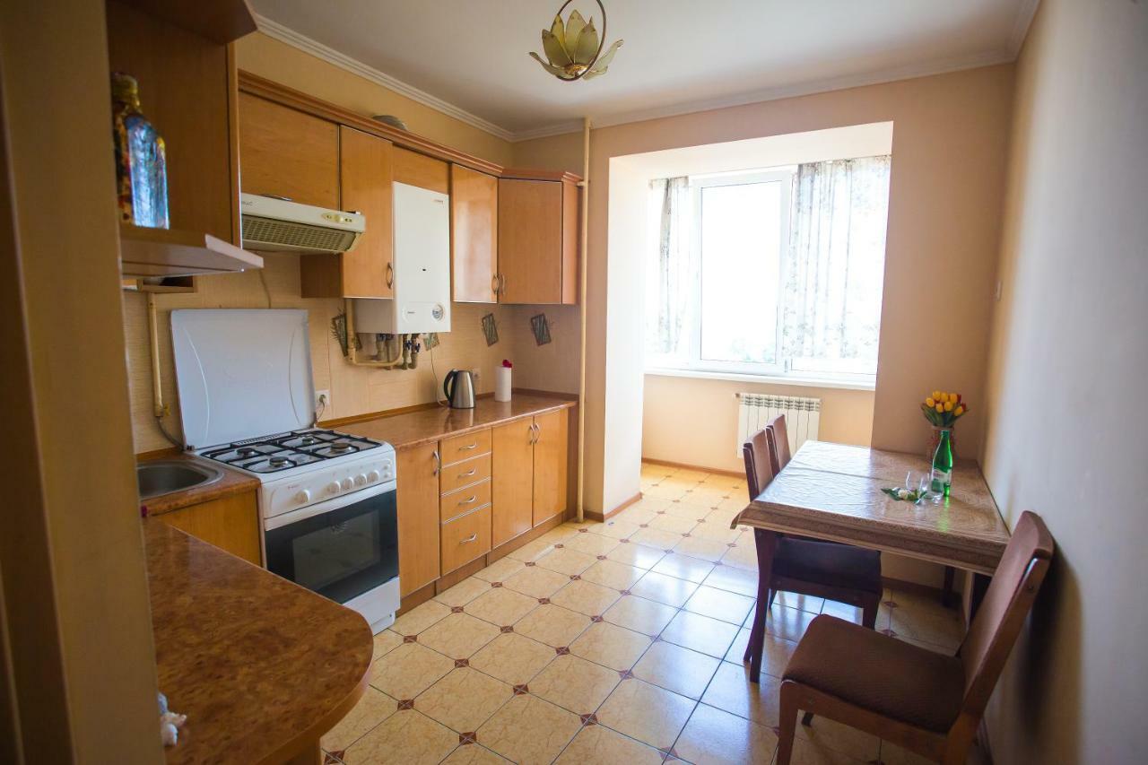 Like On Zaliznychna 9 Apartment *
